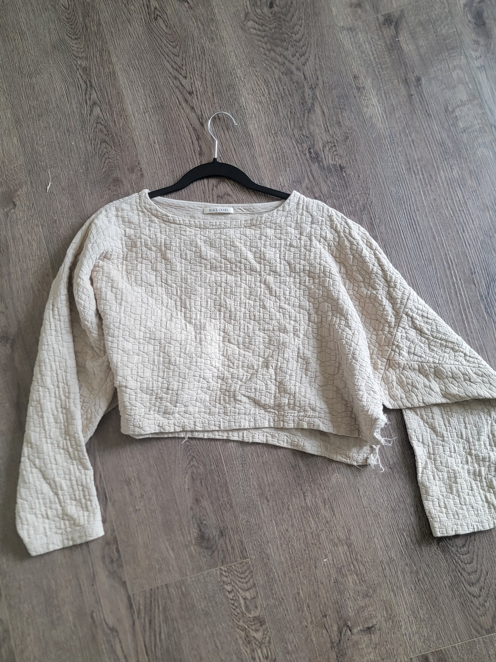 Black Crane Beige Quilted Cropped Sweatshirt